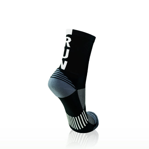 VERSUS RUNNING SOCKS BLACK