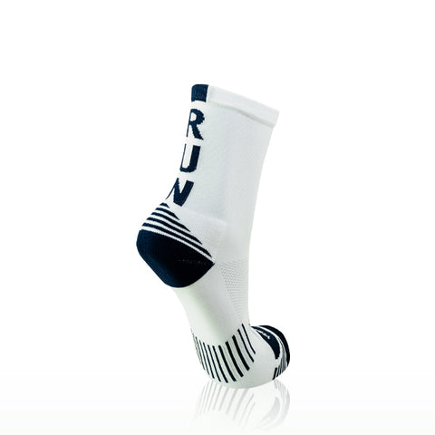 VERSUS RUNNING SOCKS WHITE