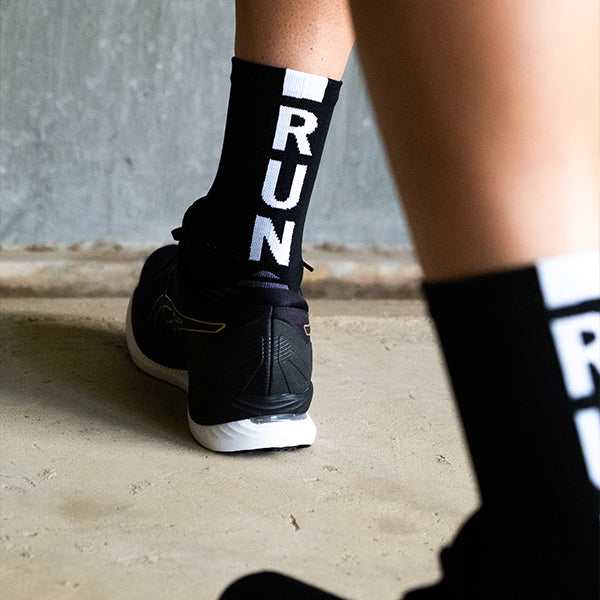VERSUS RUNNING SOCKS BLACK