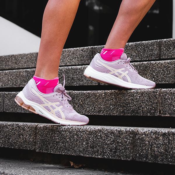 VERSUS RUNNING SOCKS PINK HIDDEN