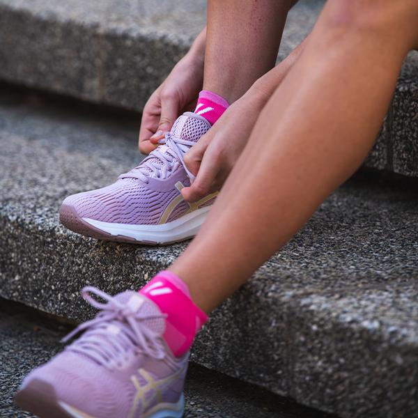 VERSUS RUNNING SOCKS PINK HIDDEN